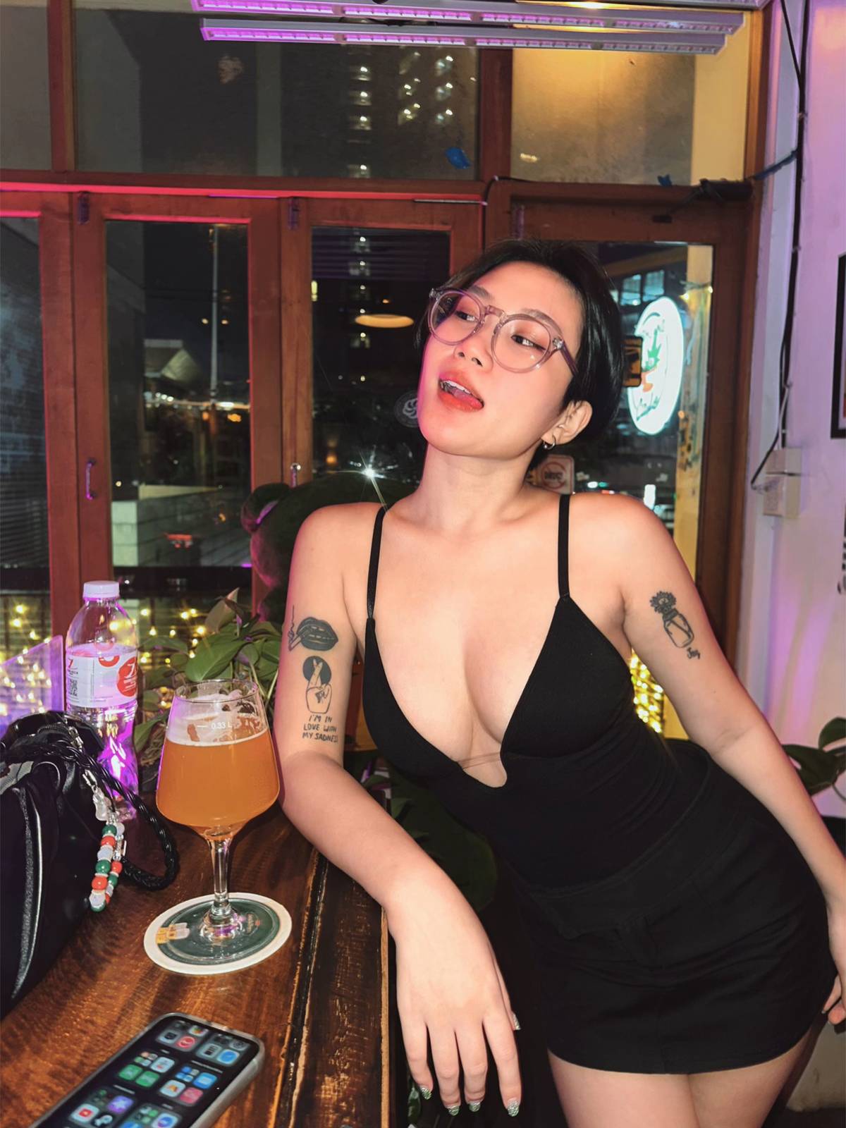 jayswif & hongteskykub – น้องเจสาวแว่นนัดปะทะฮ่องเต้ สาวผมสั้นโดนไอหนุ่มควยยาว ล่อเสียทรง สาวผมสั้นไม่ยอมบดสู้ควยไม่แผ่ว ไอหนุ่มควยยาวบอกแว่นมานี่มา